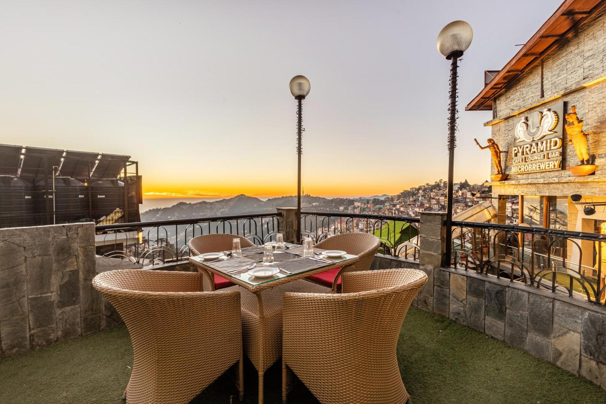 Hotel Sterling Legacy Šimla Exteriér fotografie