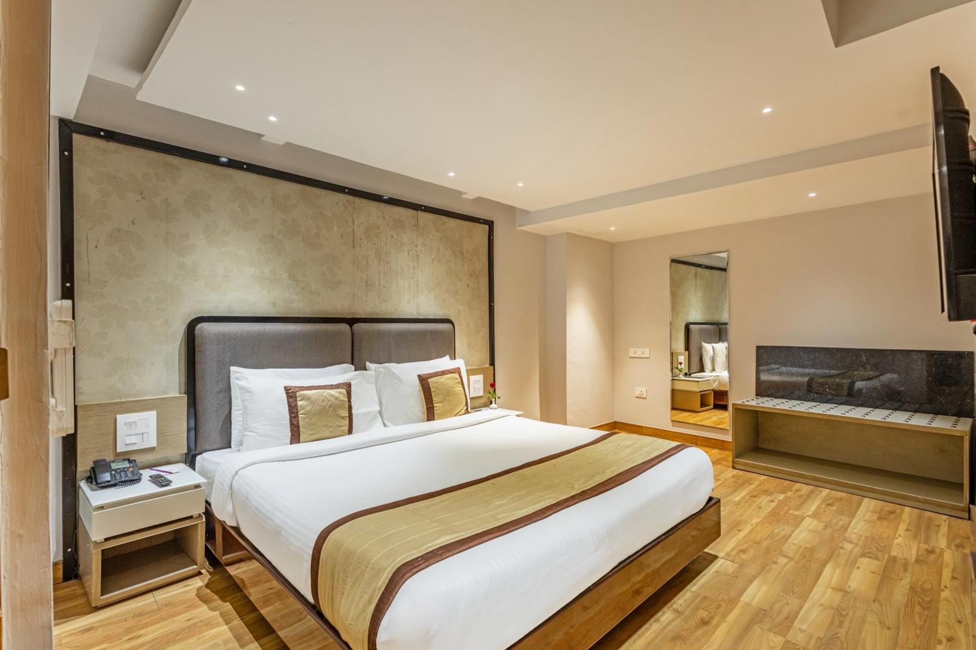 Hotel Sterling Legacy Šimla Exteriér fotografie
