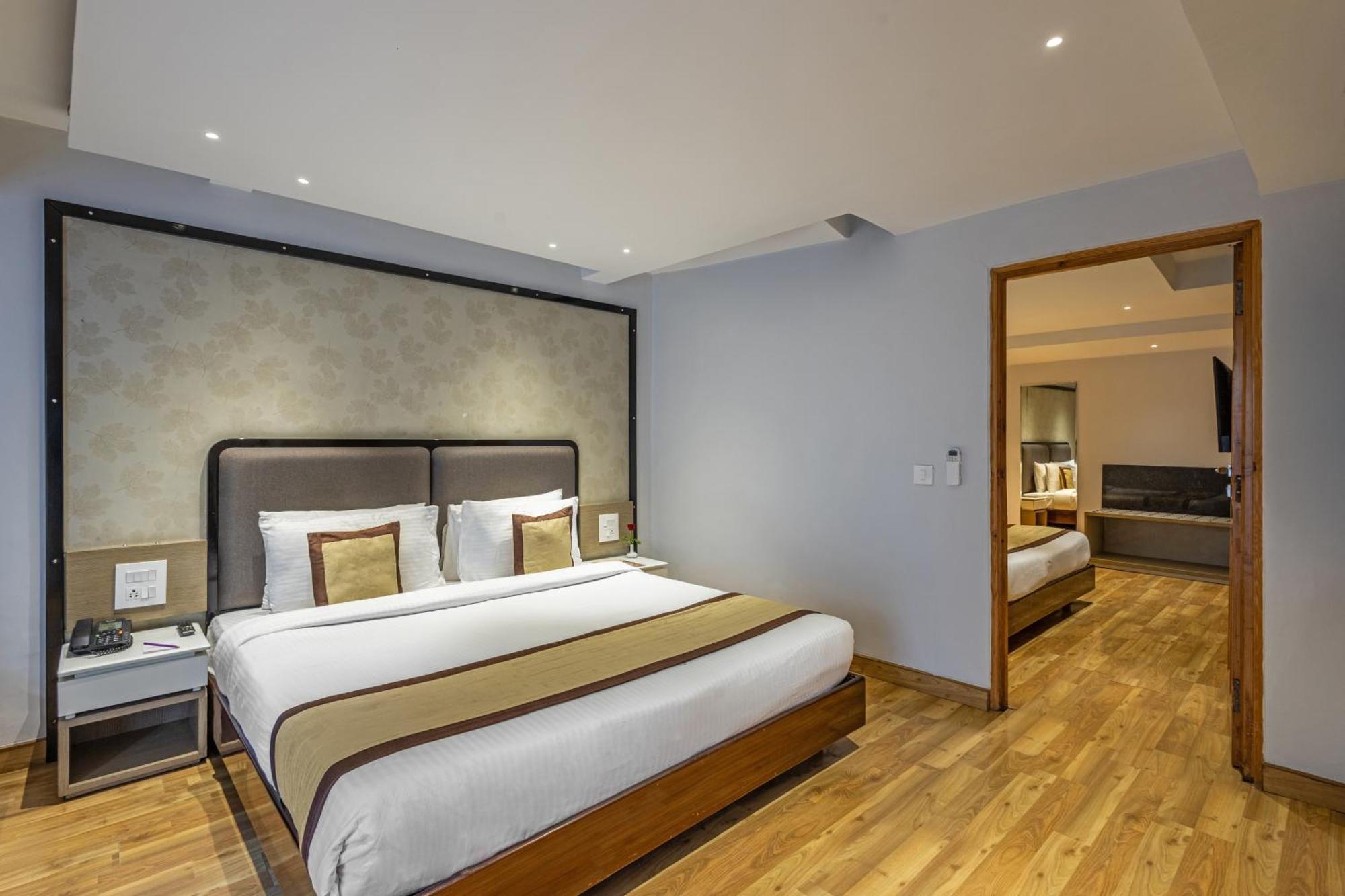 Hotel Sterling Legacy Šimla Exteriér fotografie