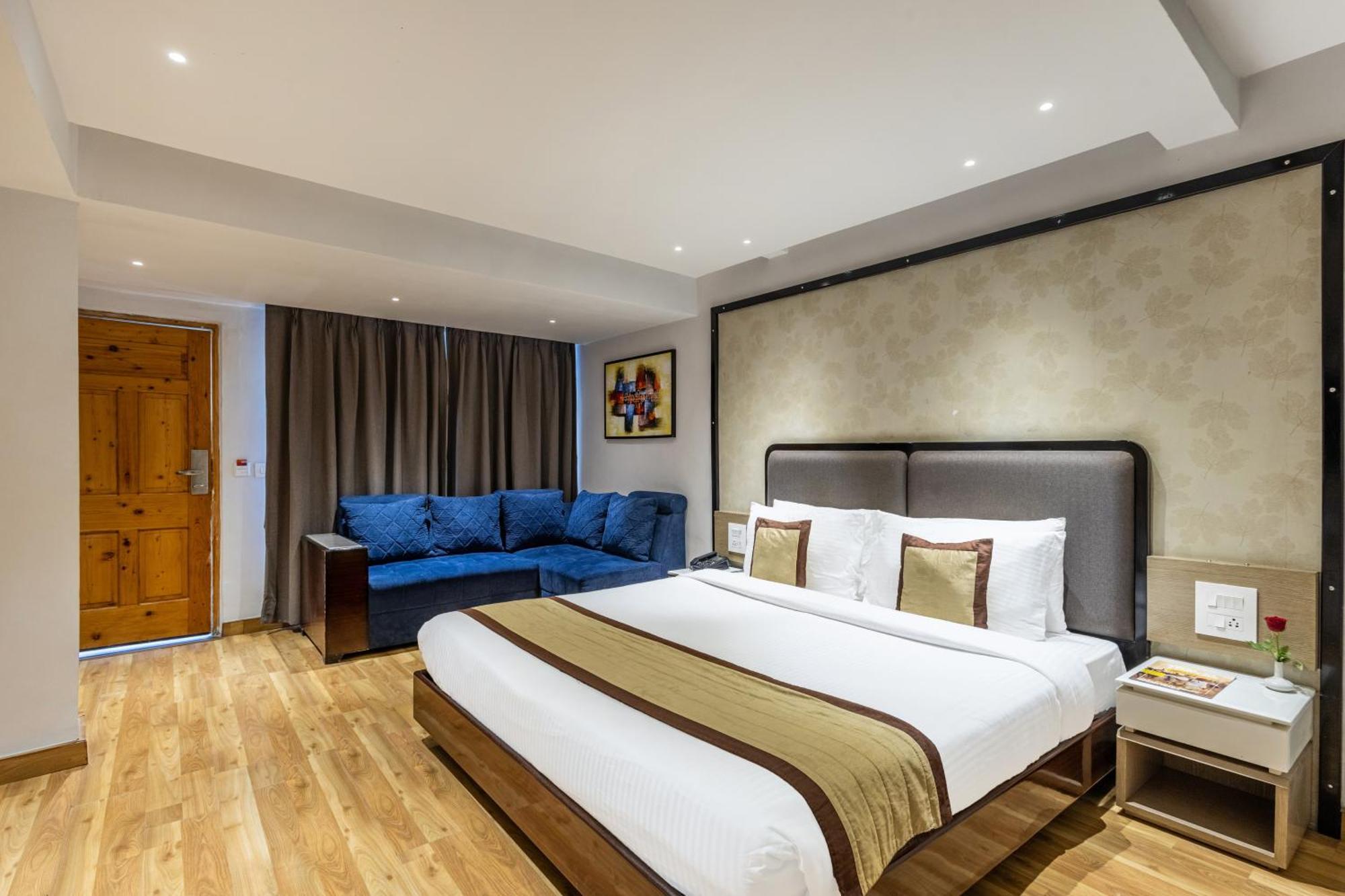 Hotel Sterling Legacy Šimla Exteriér fotografie